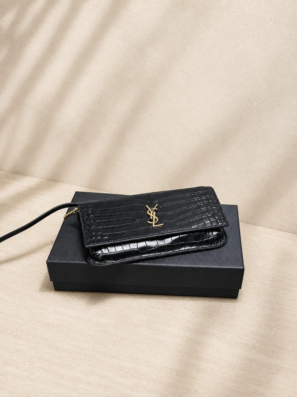 Yves Saint Laurent Medium Kate Purse in Crocodile Embossed Black Calfskin - Picture 7 of 7